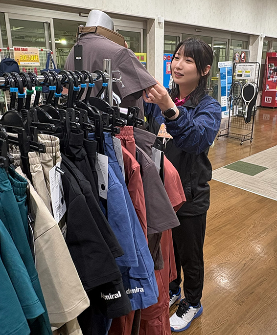 Tフロントスタッフ