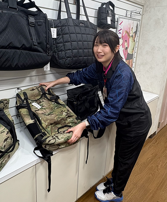 Tフロントスタッフ